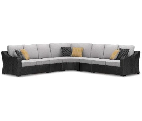 Beachcroft 5-Piece Outdoor Sectional Black / Light Gray, 130"