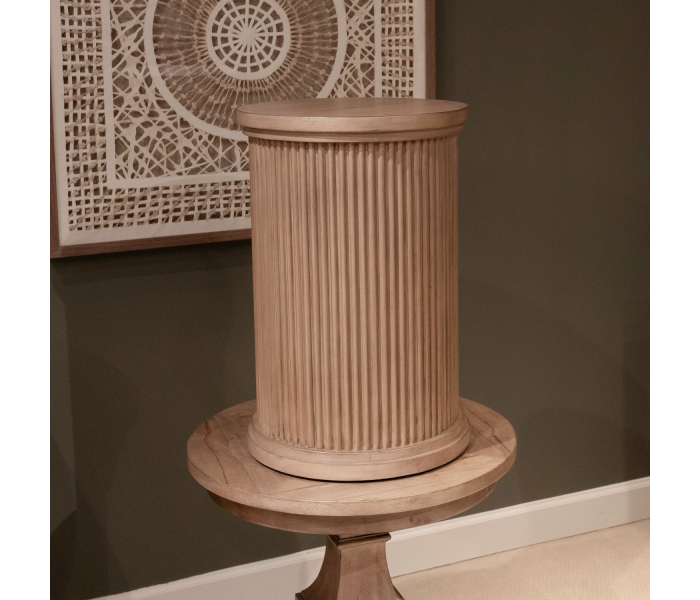 Haven Hills - Round Chairside Table - Camel - Light Brown, 16"
