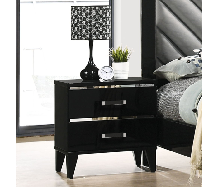 Chelsie - Nightstand - Black