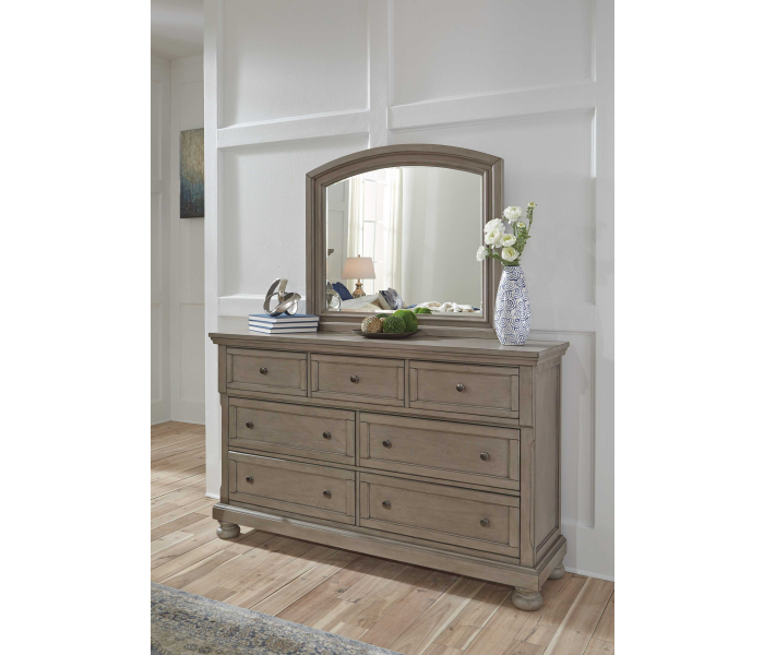 Lettner - Light Gray - 7 Drawer Dresser, Mirror