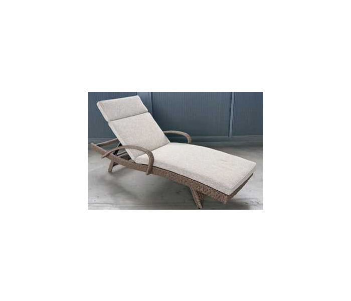 Laguna Heights Chaise Lounge With Cushion Beige